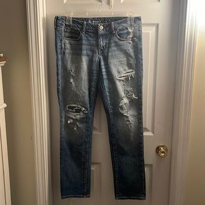 AE distressed jeans size 12R